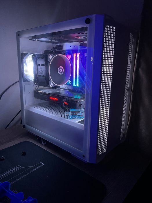 Геймърски компютър Ryzen 5 (3600) gtx1070 8gb