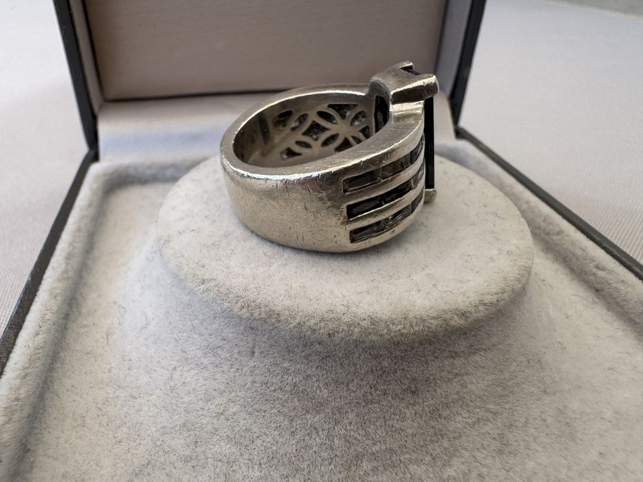 Inel din argint, onix si cubic zirconia