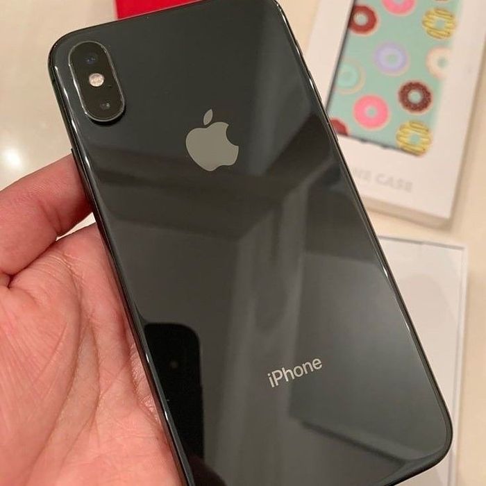 iPhone xs сэ хорошая