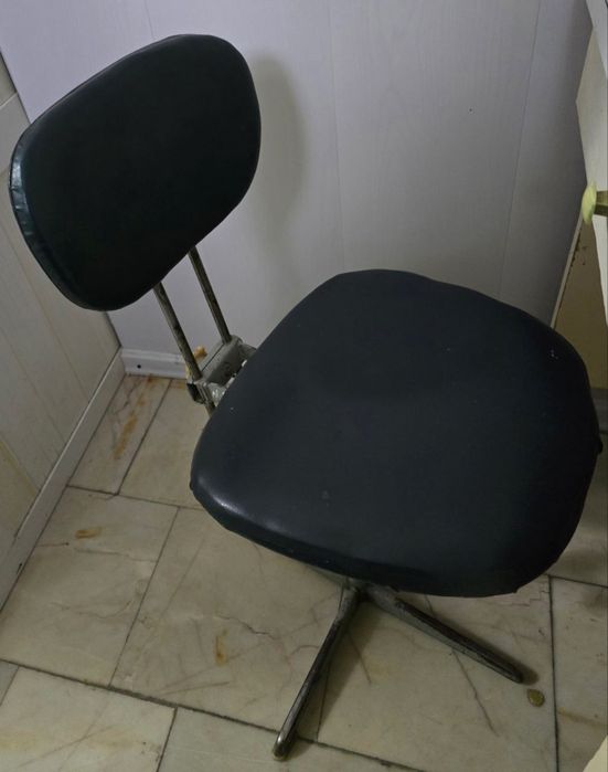 Продам стулья б/у