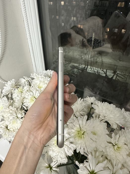 Смартфон Apple iPhone 11