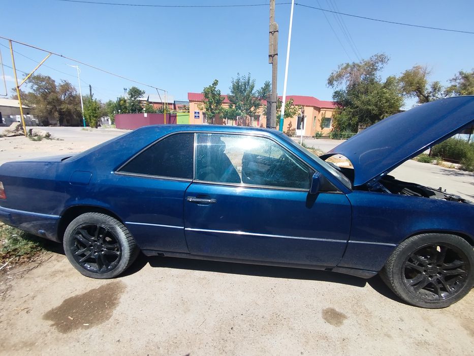 Продам машину Мерседес