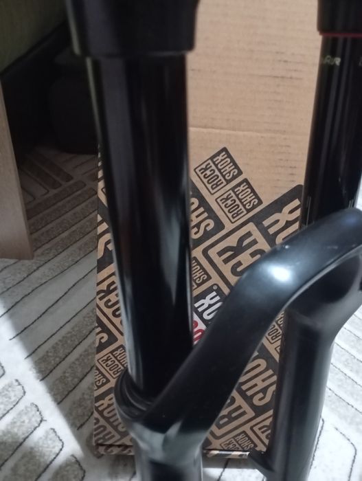 Вилка RockShox Yari RC FS B2 27.5" 160mm Offset 37mm boost 15x110
