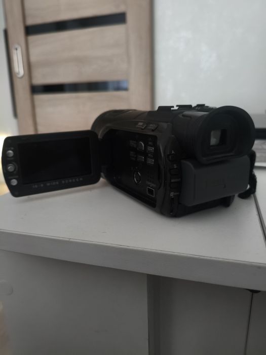 Продам камеру JVC
