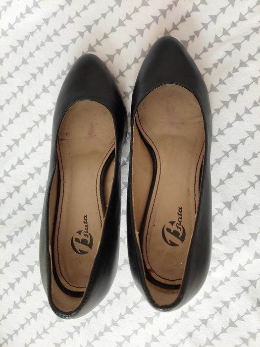 Pantofi Bata marimea 36 cu toc femei piele