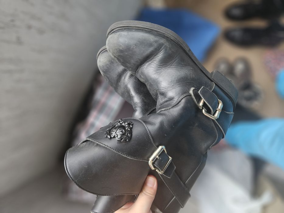 Отдам обувь . В хорошем состоянии