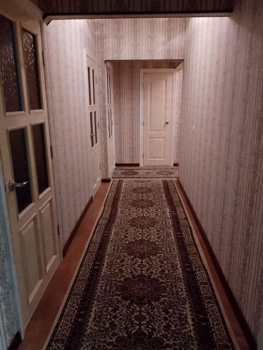 Продается квартира Карасу 2  5ти комнатная  1ый этаж