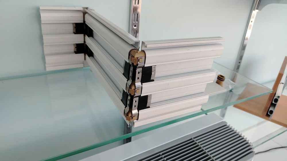 Иссик плинтус замонавий иситгич