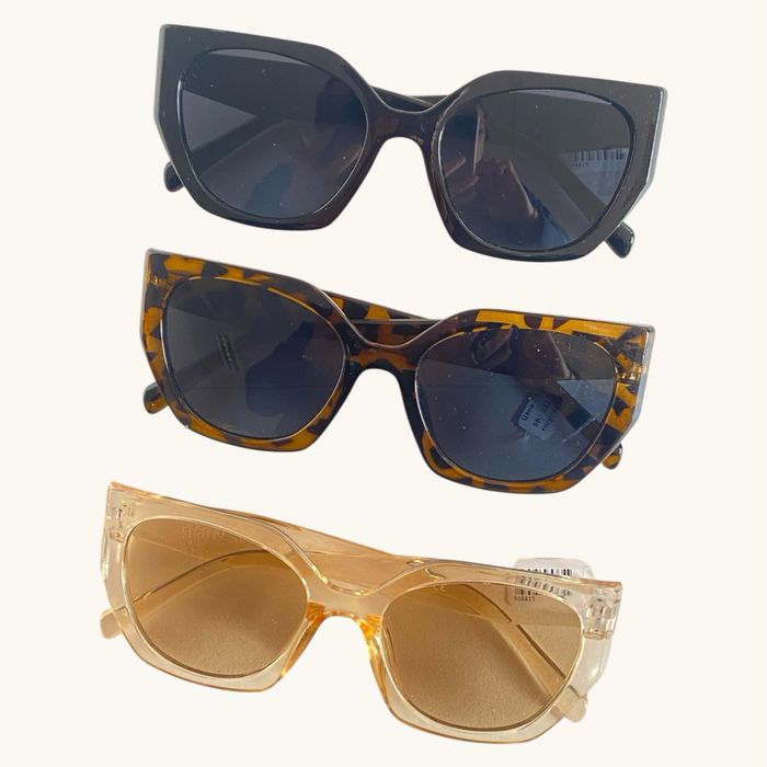 Слънчеви очила на едро! 2 € за брой!Кутия 10 бр-15 €!