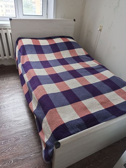 Продаю спальный гарнитур