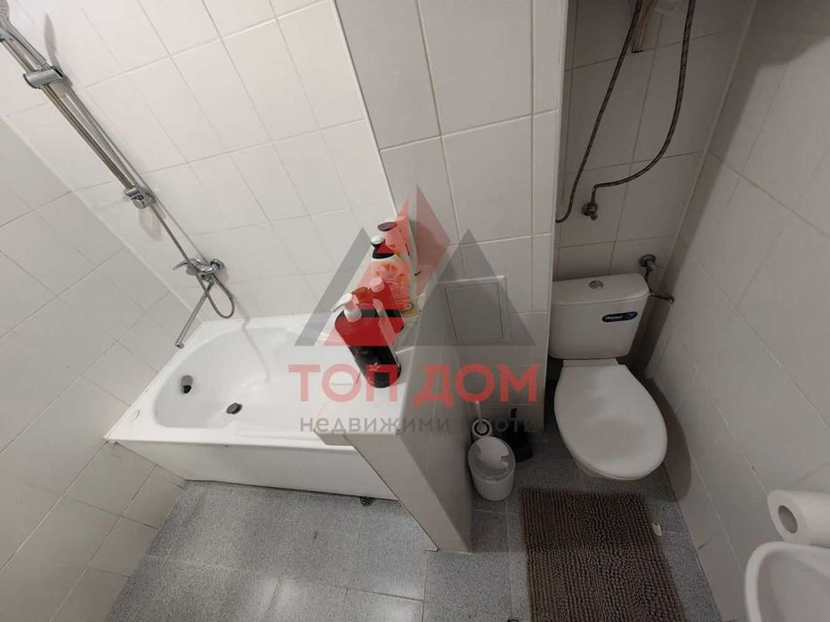 Дава се под наем Двустаен апартамент в Варна, Левски - 70 кв.м за 548.25 € - Снимка #10