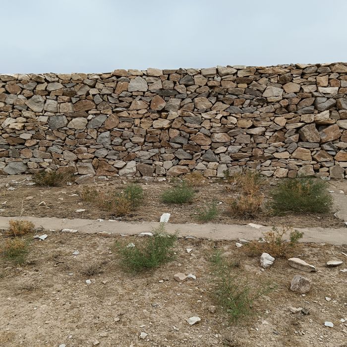 Srochni uchastka sotiladi