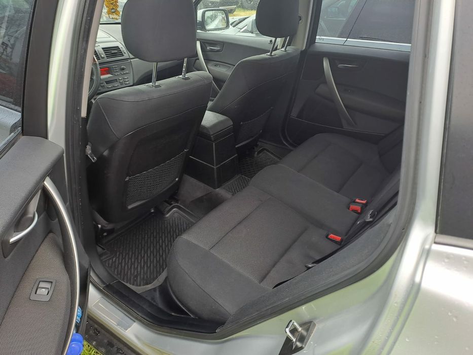 De vanzare BMW e83 x3 4x4.