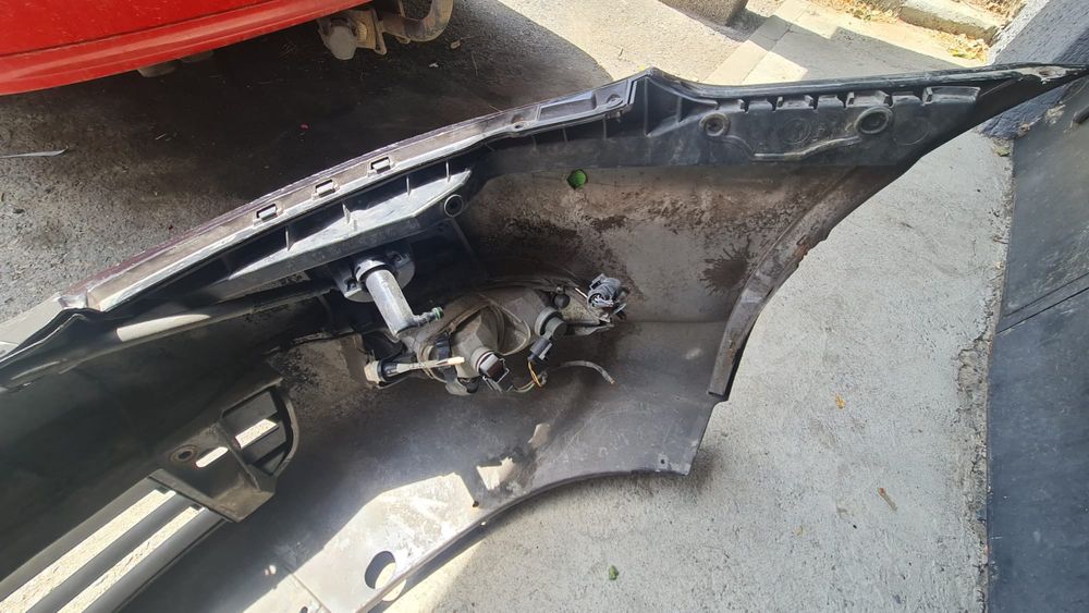 Bară față cu senzori parcare, spălător faruri si proiectoare Skoda Octavia 2 Facelift 2011