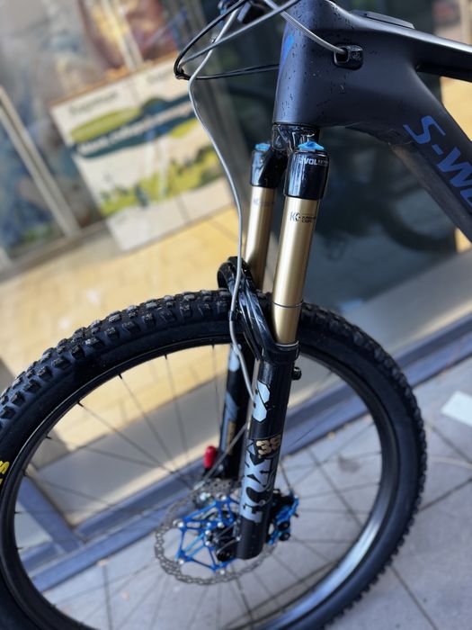 Fox 38 Kashima Factory Float 170 Grip2