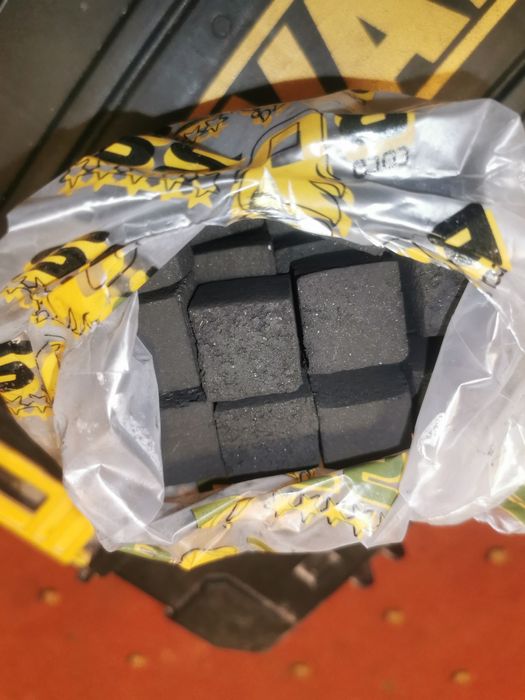 Cărbuni pentru narghilea