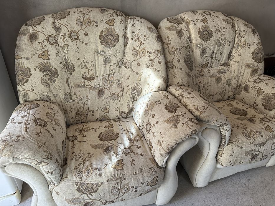 Продам кресла две штуки