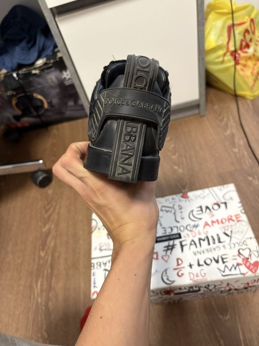 Vand adidasi dolce gabbana