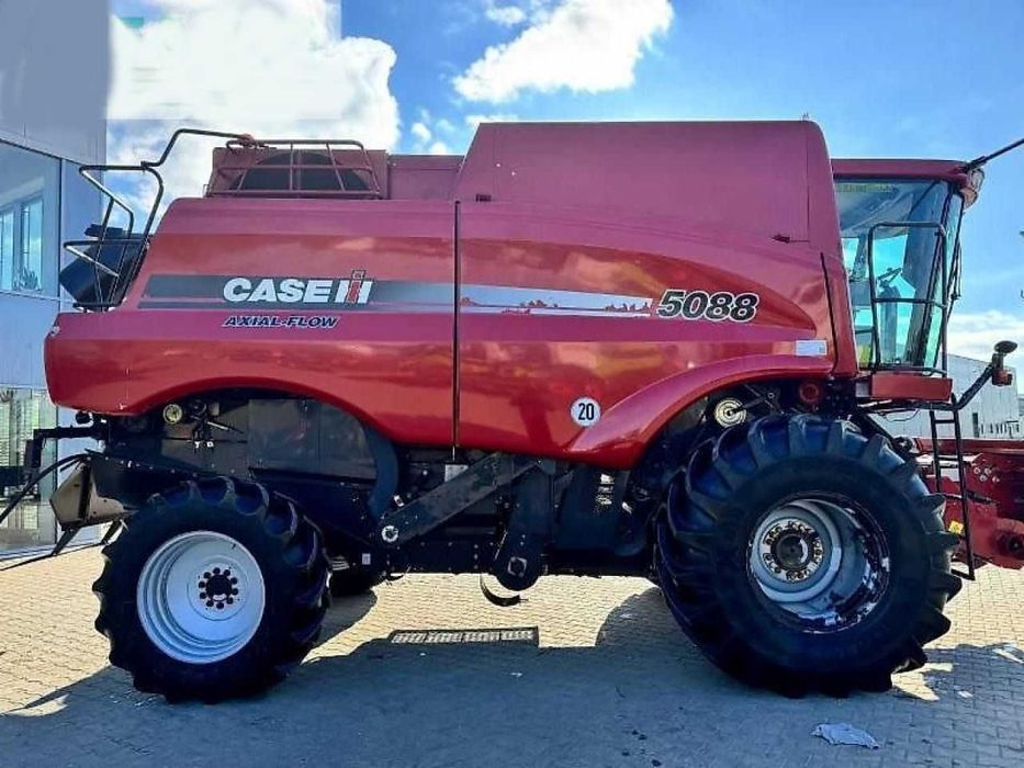 Зерноуборочный комбайн Case IH Axial-Flow 5088