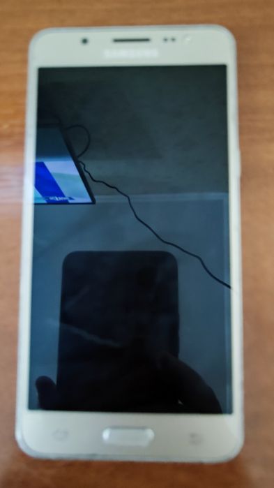 Продам мобильный телефон " Samsung"