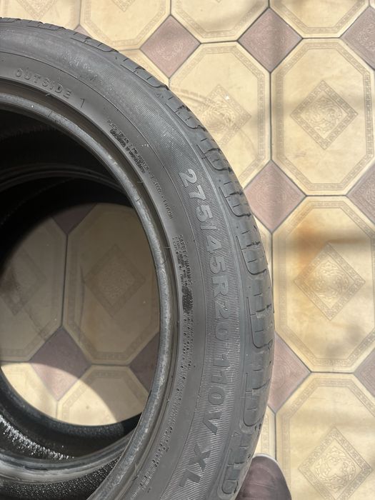 Продаю.    б/у         шины R 20