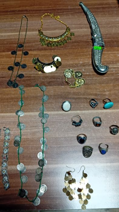 Накити стари и аксесоари  за  народна  носия