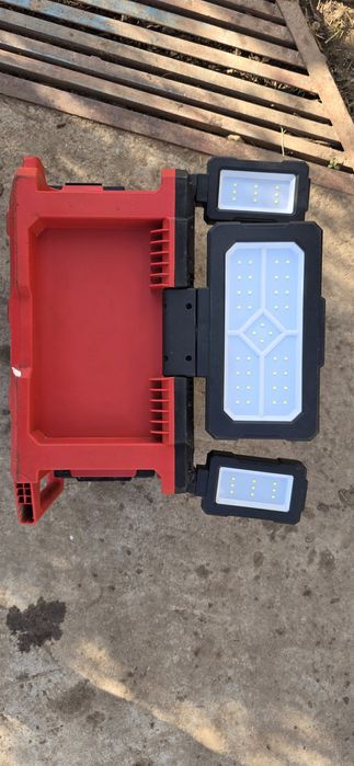 Proiector led milwaukee packout poalc