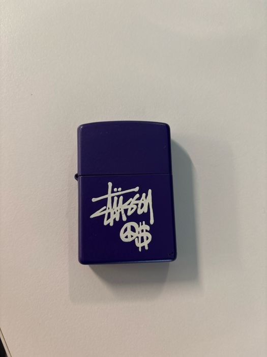 Brichetă Zippo Stüssy „Peace & Prosperity”