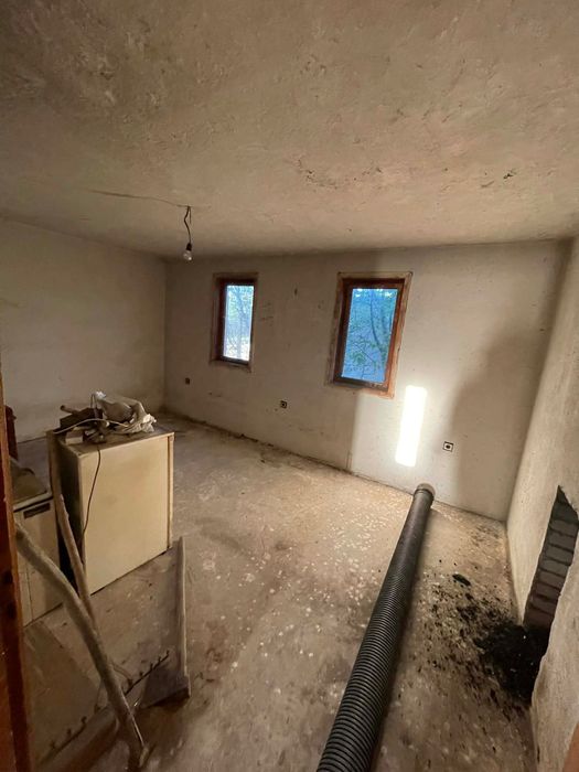 Продавам къща в Брезово