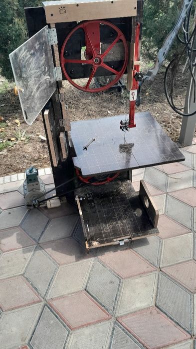 Продам ленточную пилу