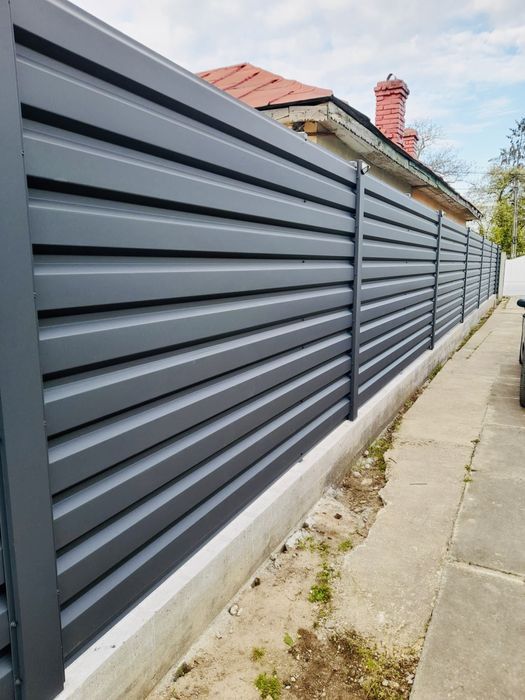 Construim garduri din sipca metalica, tabla cutata, plasa bordurata