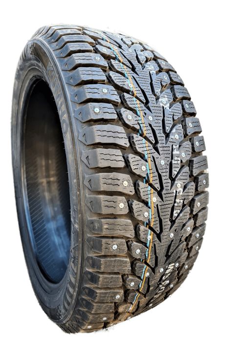 Kumho 215/55 R17 с шипами