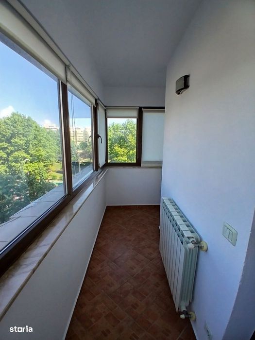 2 camere, Ultracentral
