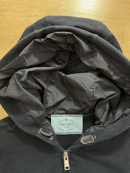 Prada оригинален дамски суитчър размер S-М