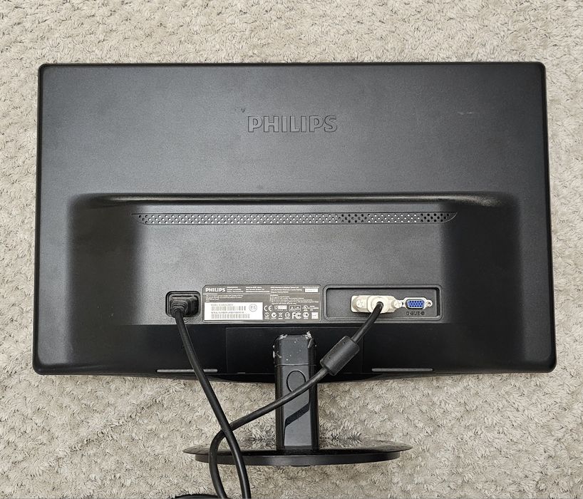 Монитор  Philips Led 20 инча