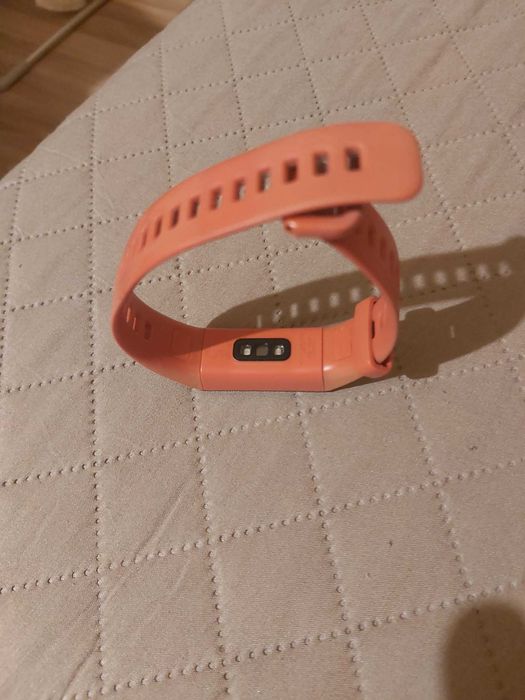 Продавам смарт гривна ,,Huawei,,