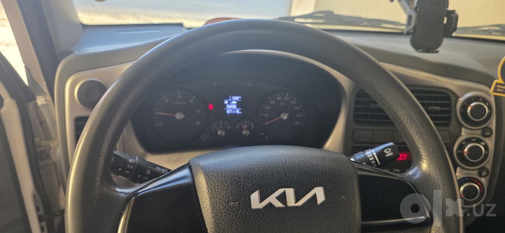 KIA BONGO сотилади