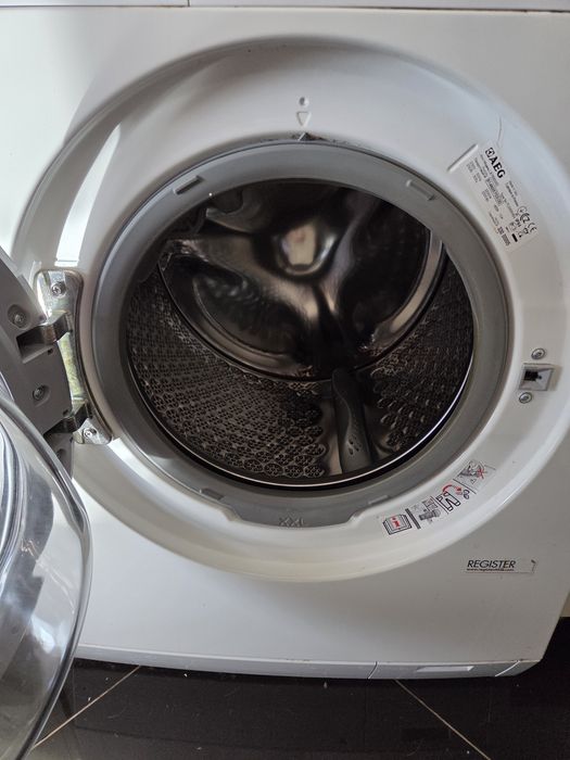 Пералня със сушилня AEG
