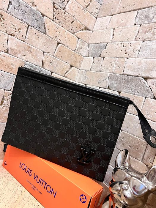 Стилни мъжки чанти .