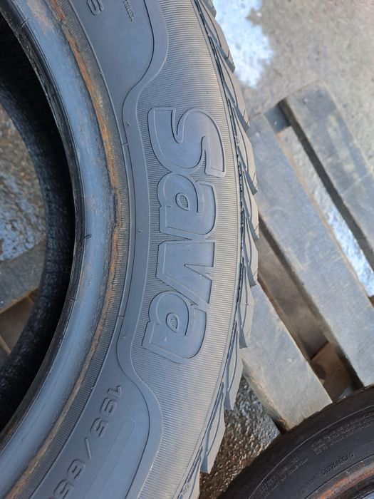 4бр. Зимни гуми с Шипове 195/65/15 SAVA Eskimo Stud