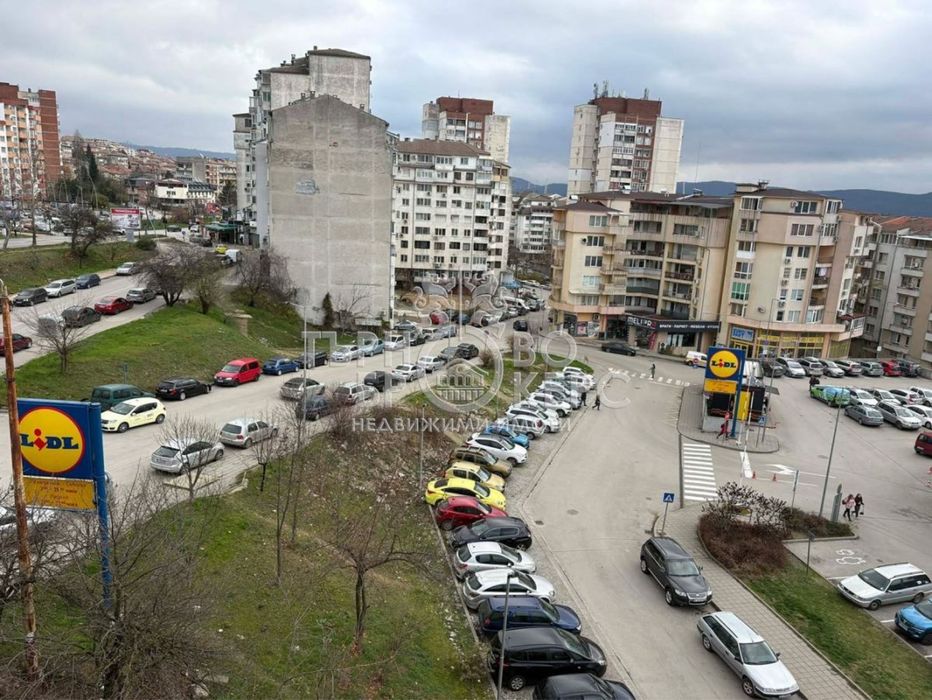 Дава се под наем Двустаен апартамент в Велико Търново, Колю Фичето - 68 кв.м за 298.86 € - Снимка #14