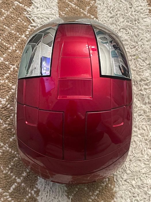 Шлем железного человека