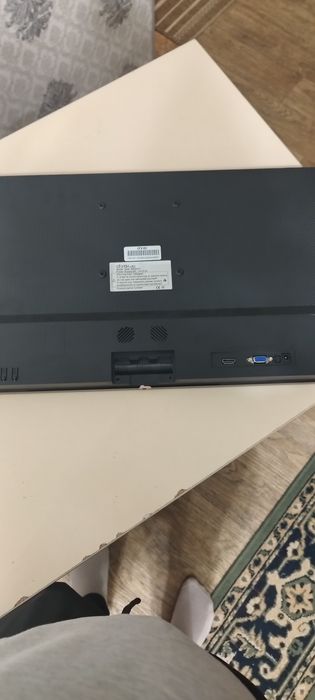 Монитор dyer 18 дюйм