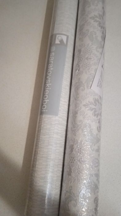 Обои двухслойные 6 рулонов.