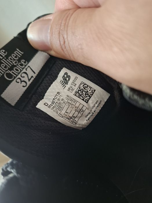 New balance 327 маратонки 42 номер.