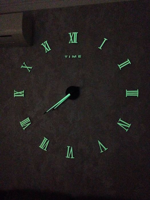 3 D Soatlar Fosfurniy Tunda Yonadi