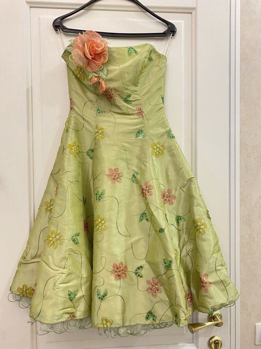 Продам Платье 7500