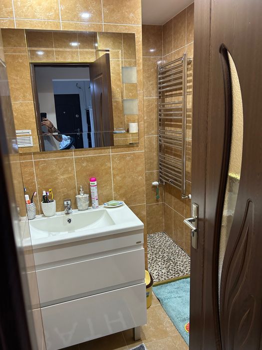 Apartament de închiriat 2 camere bucătărie.. Boulevard Regele Ferdinand
