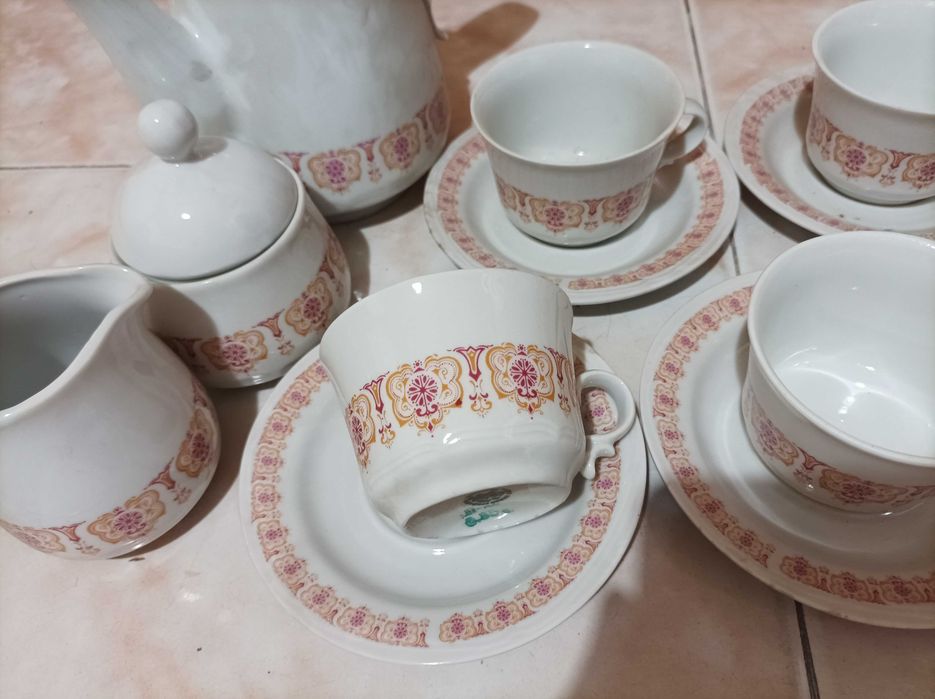 Нов сервиз за чай и кафе, производство на Диамант Разград