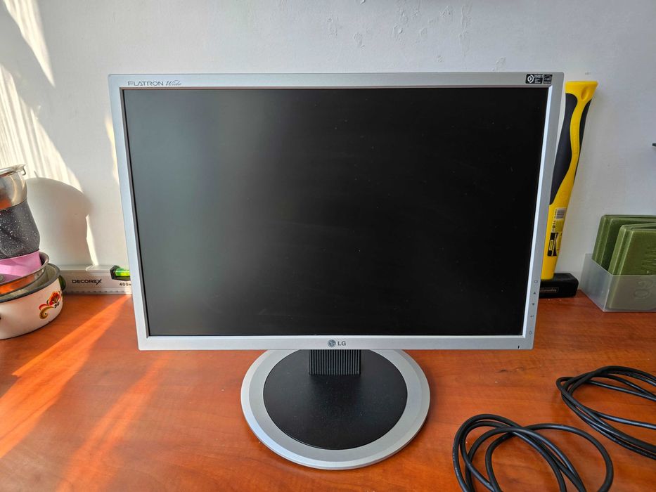 Монитор LG Flatron L194WT-SF – 19 инча (Widescreen)